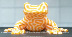 3D-Druck: gelb-weißer Frosch oder Gecko